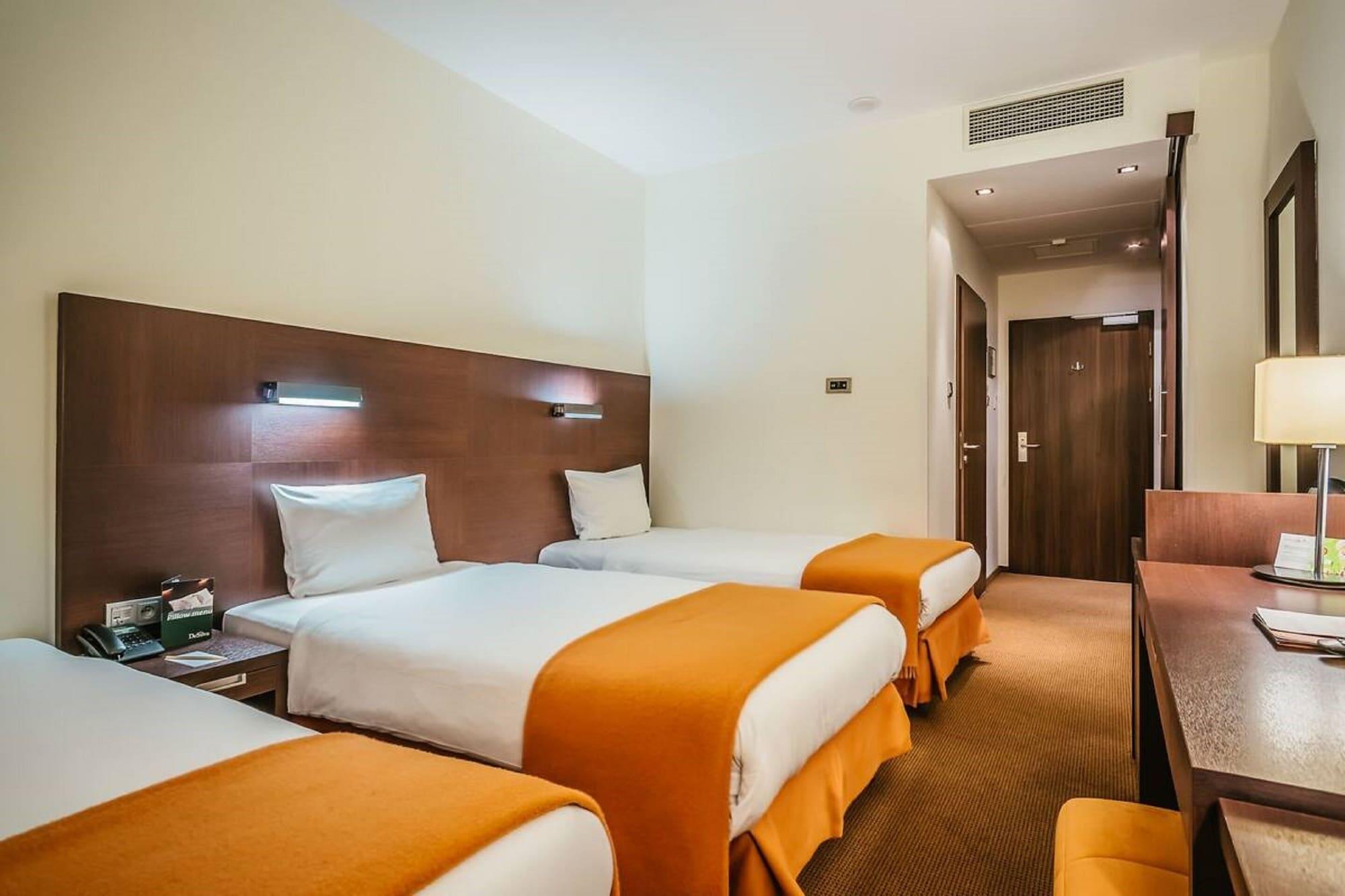 Hotel Desilva Warszawa Piaseczno à Piaseczno  Extérieur photo