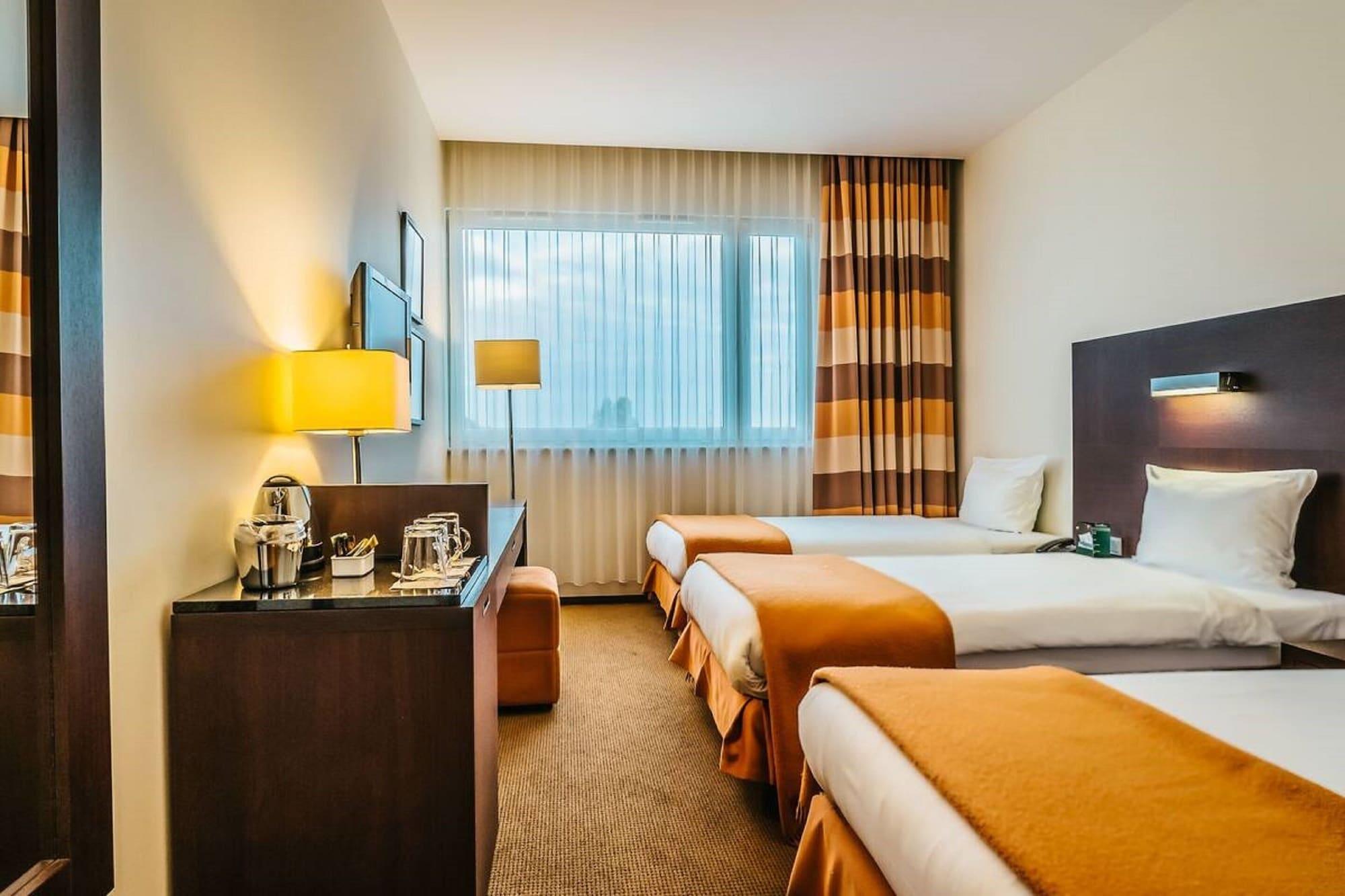 Hotel Desilva Warszawa Piaseczno à Piaseczno  Extérieur photo