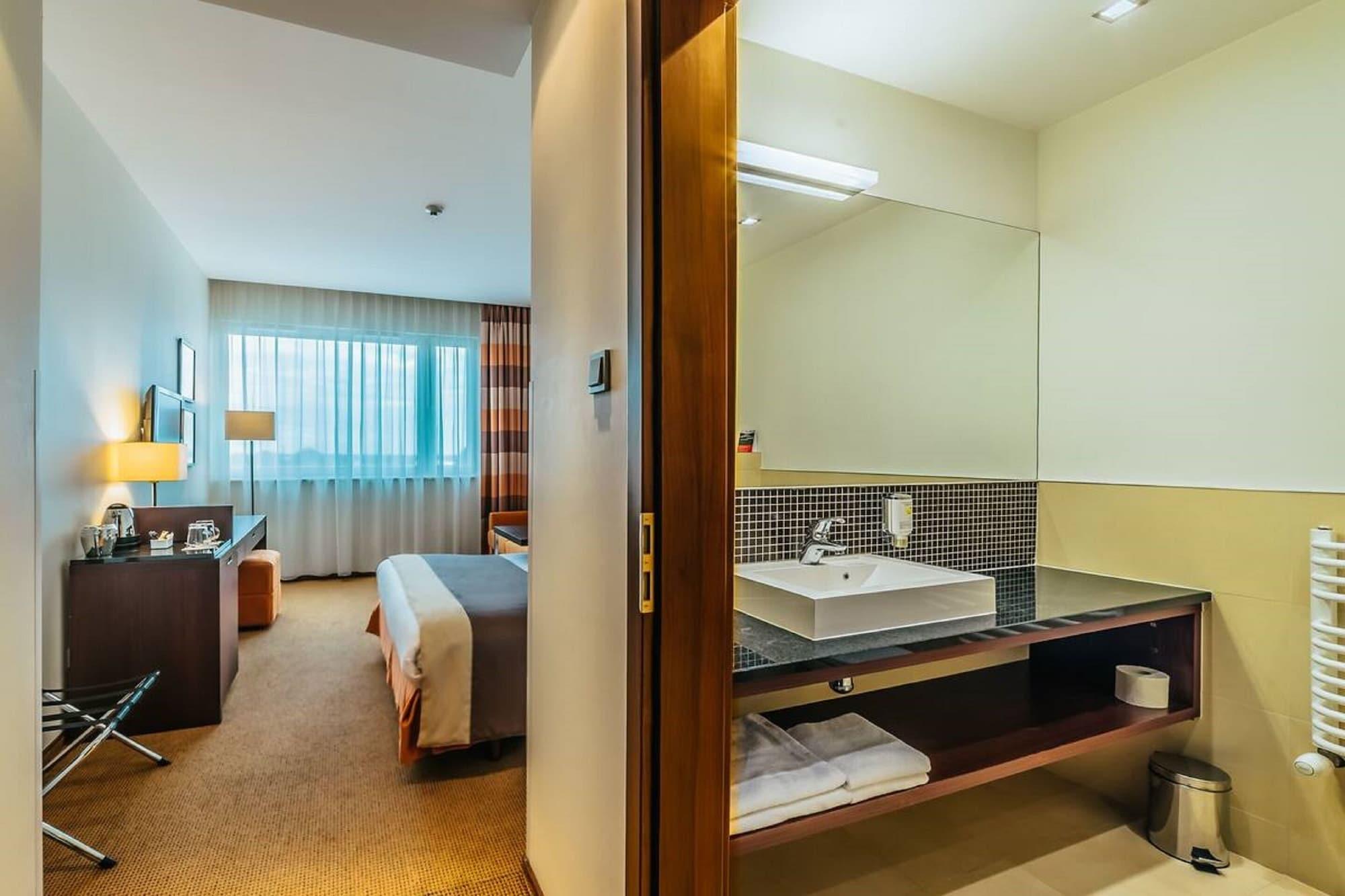 Hotel Desilva Warszawa Piaseczno à Piaseczno  Extérieur photo