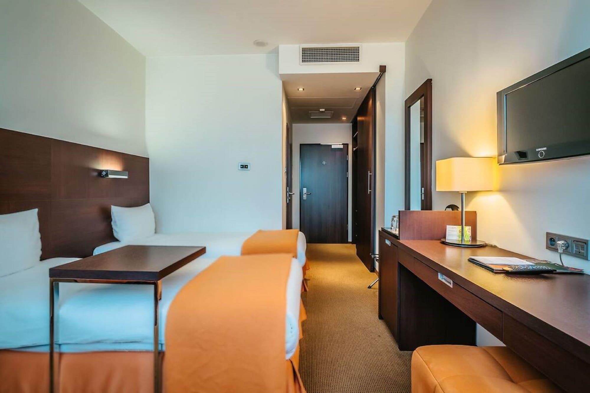 Hotel Desilva Warszawa Piaseczno à Piaseczno  Extérieur photo