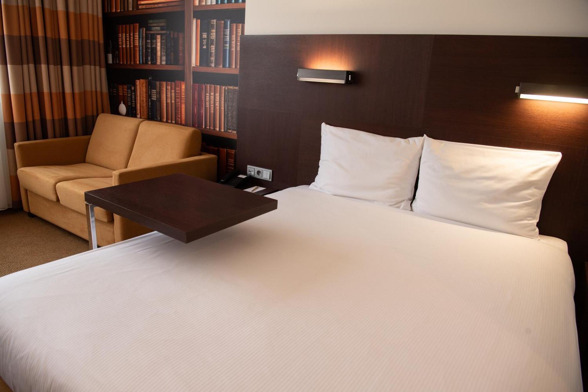 Hotel Desilva Warszawa Piaseczno à Piaseczno  Extérieur photo