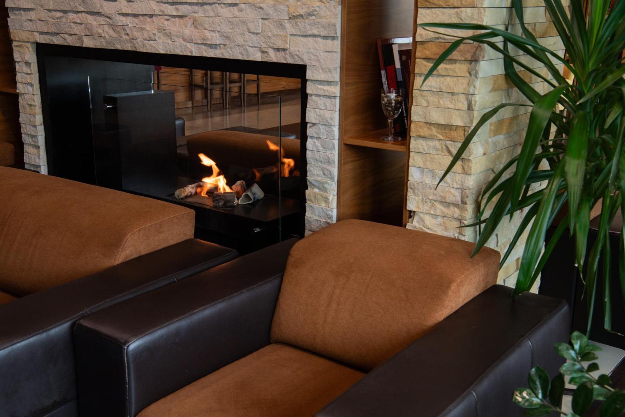 Hotel Desilva Warszawa Piaseczno à Piaseczno  Extérieur photo