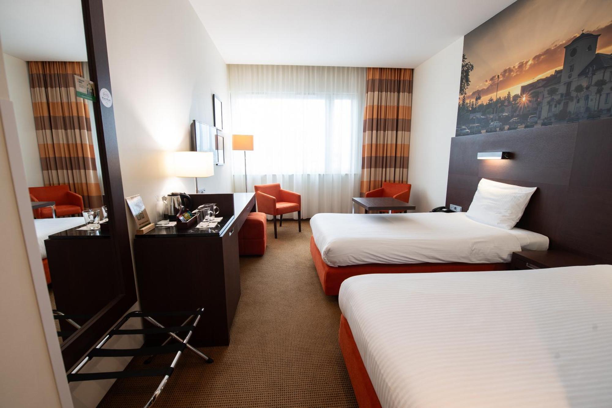 Hotel Desilva Warszawa Piaseczno à Piaseczno  Extérieur photo