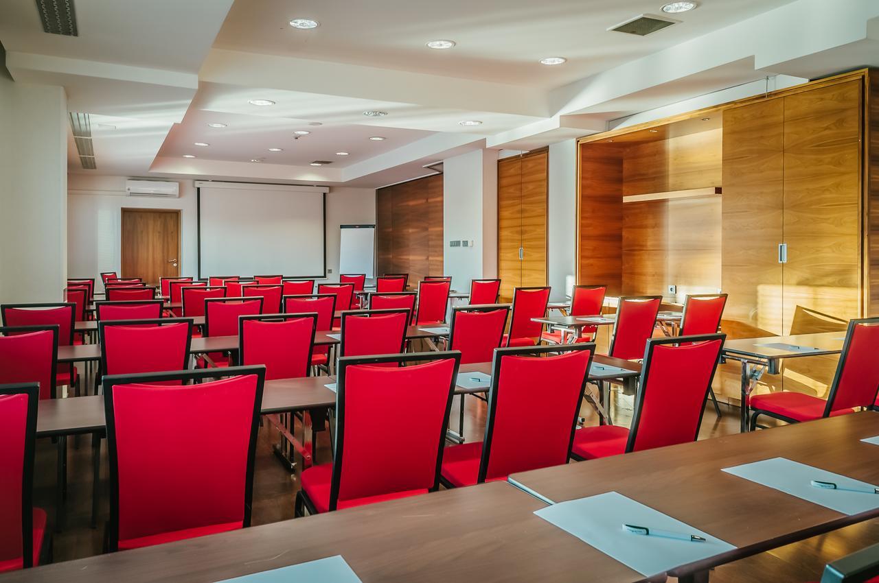 Hotel Desilva Warszawa Piaseczno à Piaseczno  Extérieur photo