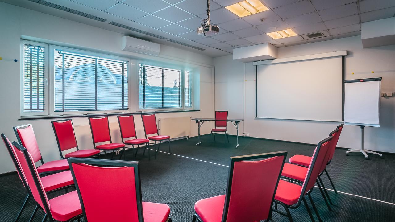 Hotel Desilva Warszawa Piaseczno à Piaseczno  Extérieur photo