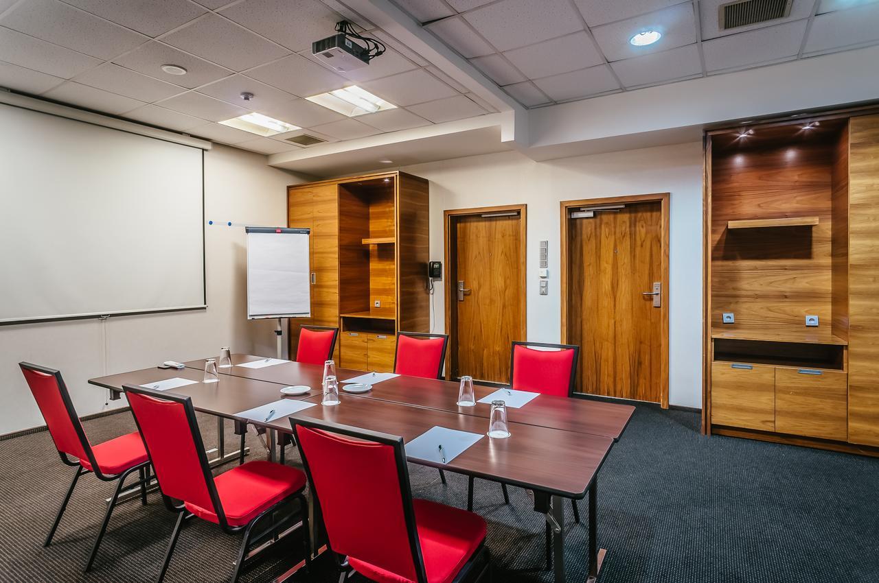 Hotel Desilva Warszawa Piaseczno à Piaseczno  Extérieur photo