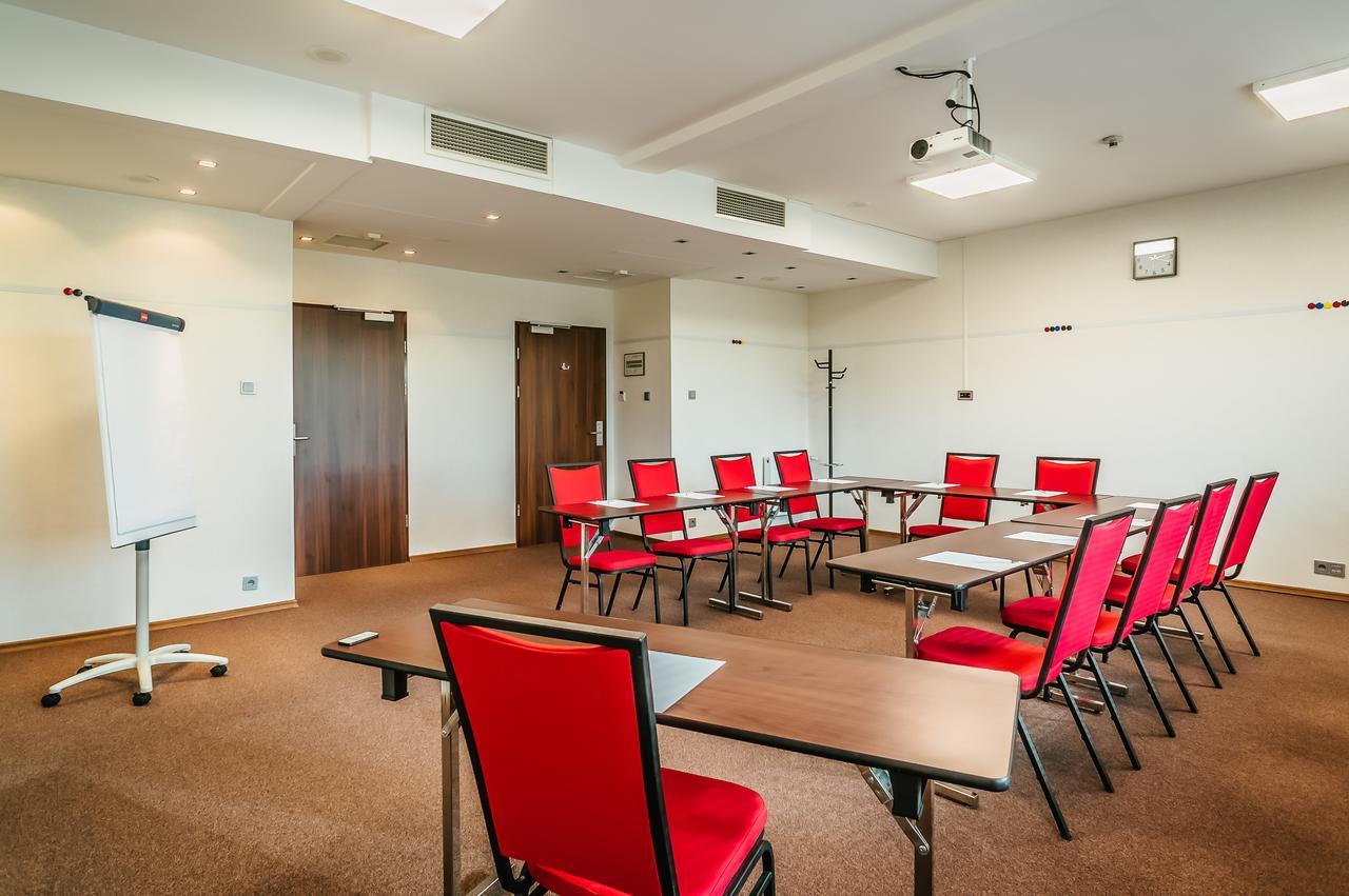 Hotel Desilva Warszawa Piaseczno à Piaseczno  Extérieur photo