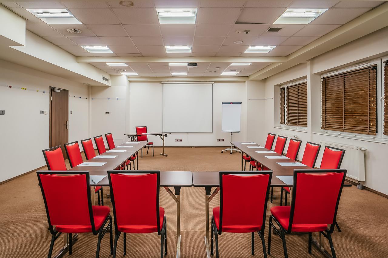 Hotel Desilva Warszawa Piaseczno à Piaseczno  Extérieur photo